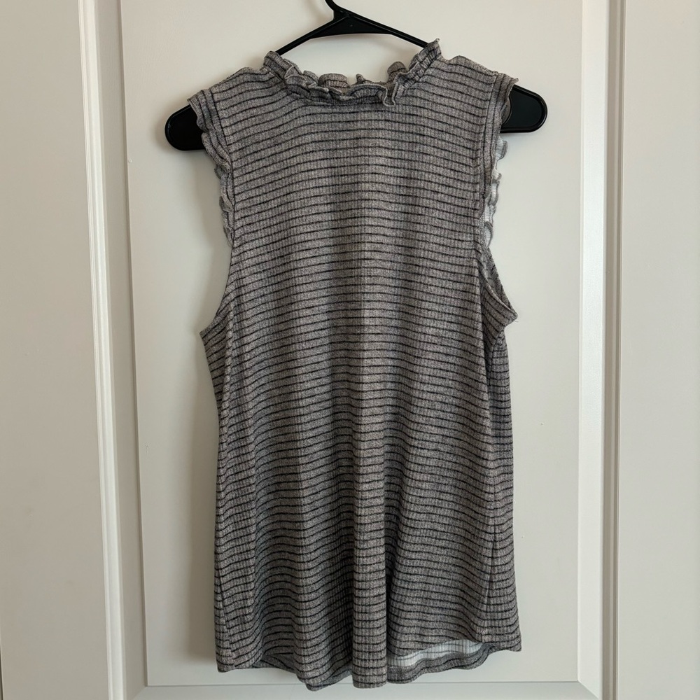Maurice’s Medium tank top - grey and black striped